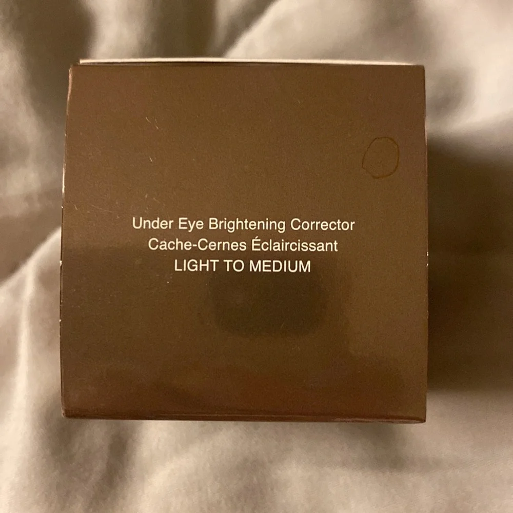 Becca -  discontinued product. Before the formula changed and merged w/ smashbox - Picture 2 of 3